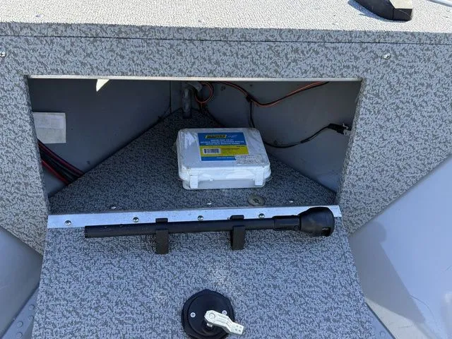 Slide: The Image of Smoker Craft Freedom 16' 2022 - 15