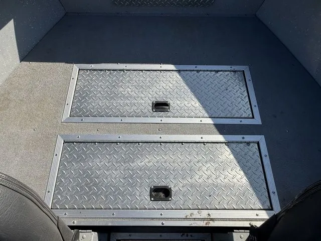 Slide: The Image of Smoker Craft Pro Vee 18' 2021 - 17