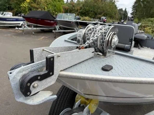 Slide: The Image of Alumaweld Adventurer 18 2021 - 3