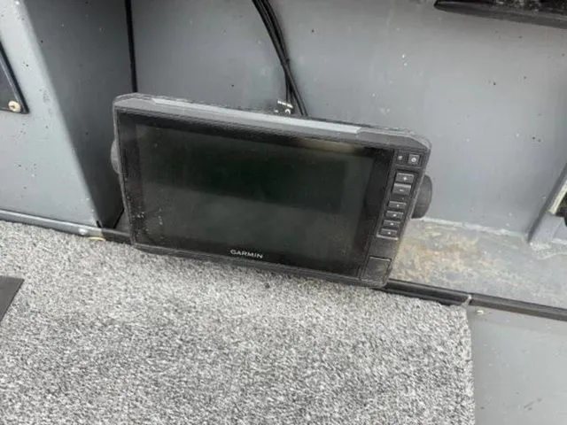 Slide: The Image of Alumaweld Adventurer 18 2021 - 9