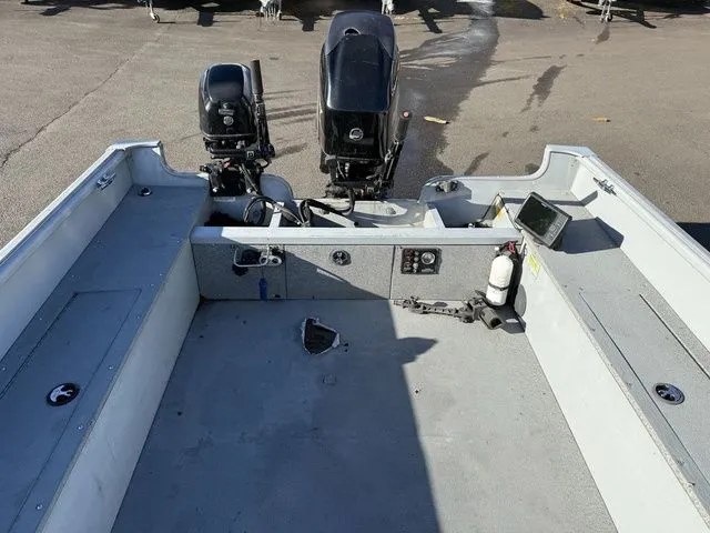 Slide: The Image of Smoker Craft Freedom 16' 2015 - 9