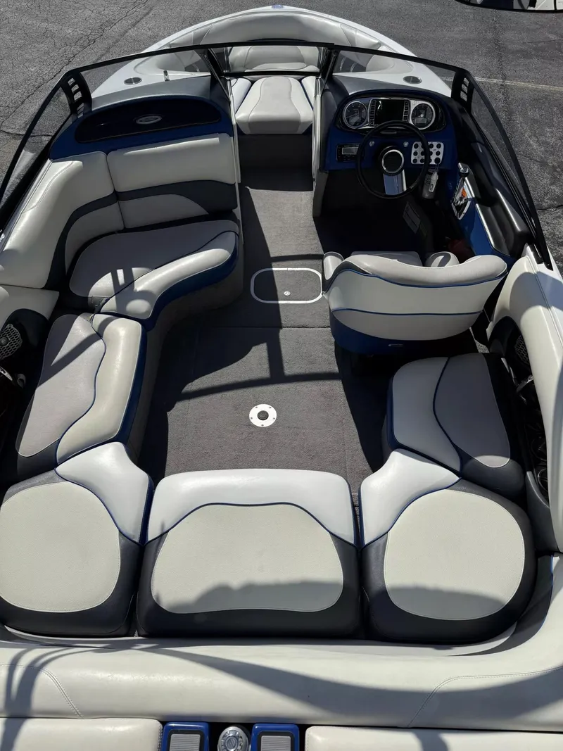 Slide: The Image of Malibu Wakesetter 20VTX 2011 - 7