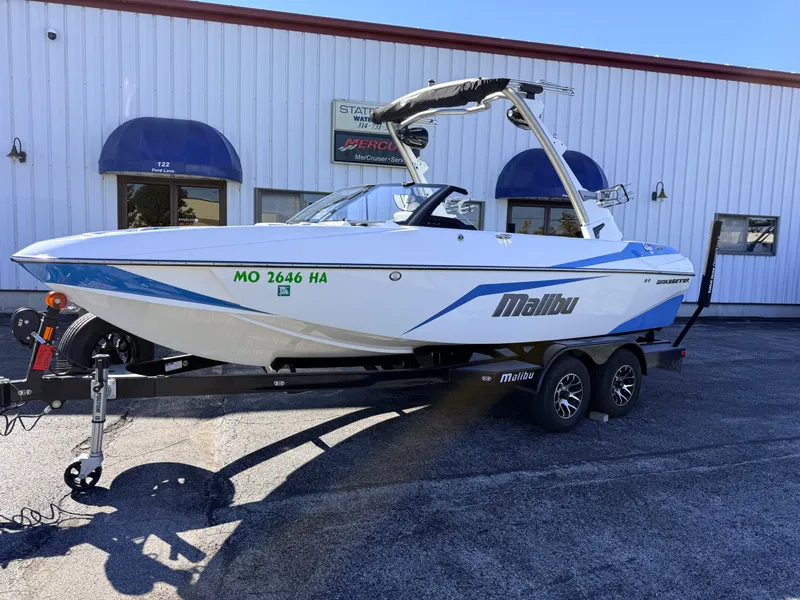 The Image of Malibu Wakesetter 21 LX 2021 - 1