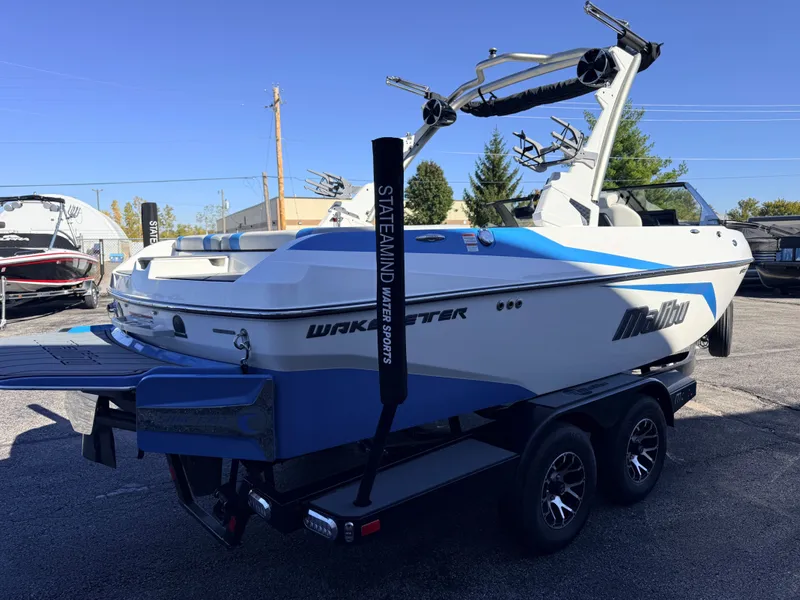 Slide: The Image of Malibu Wakesetter 21 LX 2021 - 5