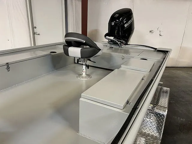 Slide: The Image of Xtreme Boats XT 182SS 2026 - 5