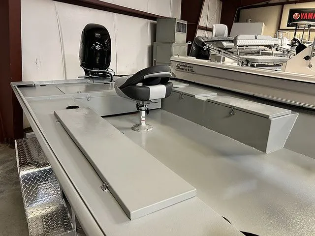 Slide: The Image of Xtreme Boats XT 182SS 2026 - 7