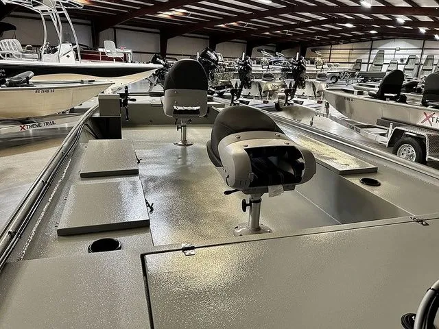 Slide: The Image of Xtreme Boats XT 182SS 2026 - 9