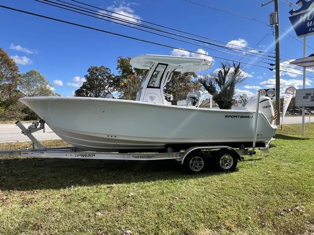 Slide: The Image of Sportsman Heritage 231 Center Console 2026 - 13