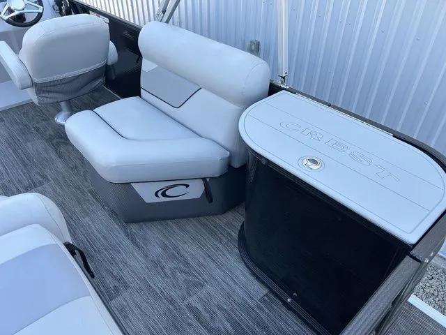 Slide: The Image of Crest Classic LX 220 L 2022 - 20