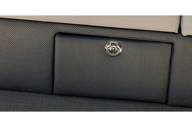 Slide: The Image of Crest CLASSIC FISH 200 C4 W/60HP 2023 - 10