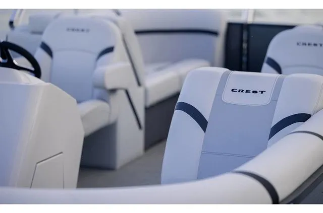 Slide: The Image of Crest CLASSIC FISH 200 C4 W/60HP 2023 - 15