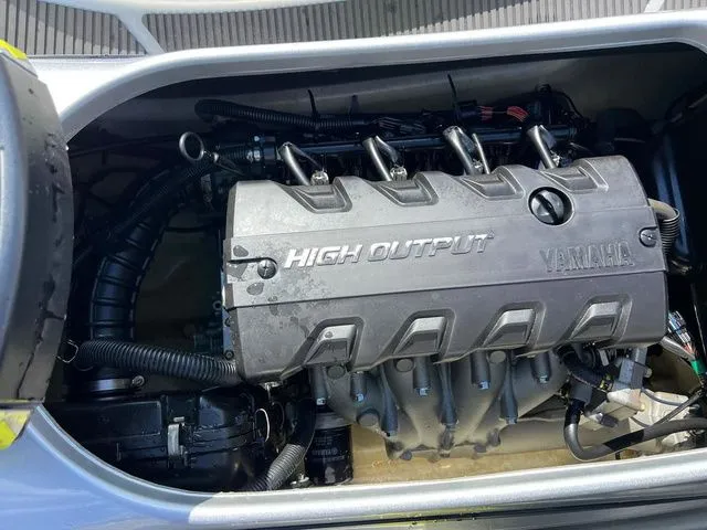 Slide: The Image of Yamaha VXCRS-HO 2020 - 6