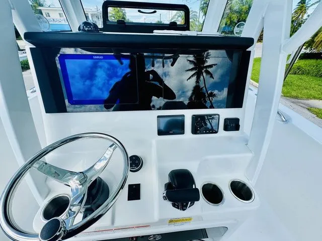 Slide: The Image of Sea Pro 245FLX Sandbar 2026 - 11