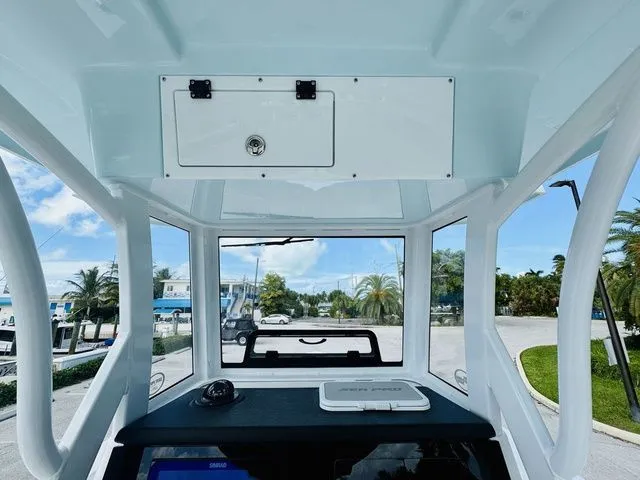 Slide: The Image of Sea Pro 245FLX Sandbar 2026 - 12