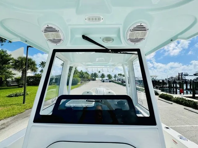 Slide: The Image of Sea Pro 245FLX Sandbar 2026 - 13