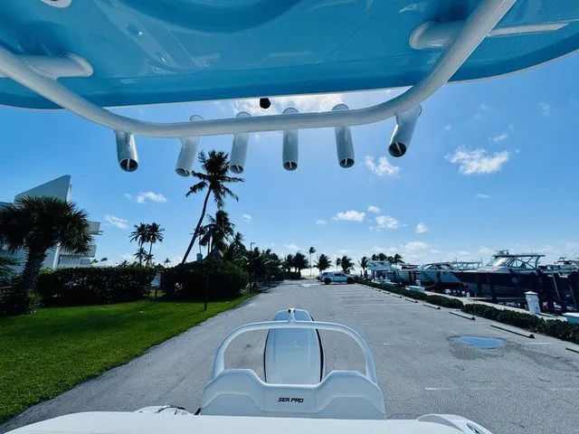 Slide: The Image of Sea Pro 225FLX Sandbar 2026 - 10