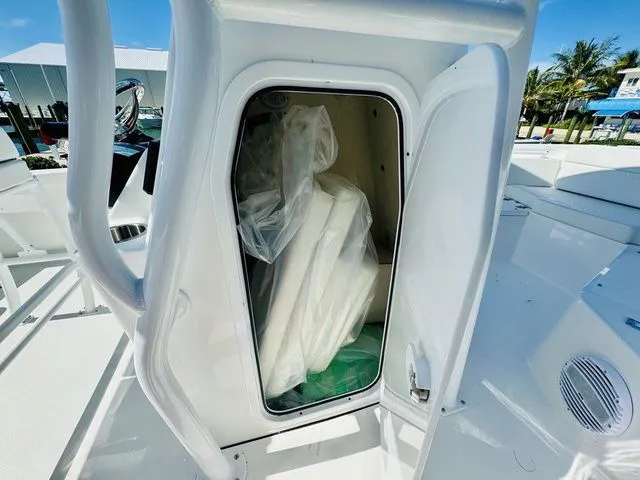 Slide: The Image of Sea Pro 225FLX Sandbar 2026 - 13