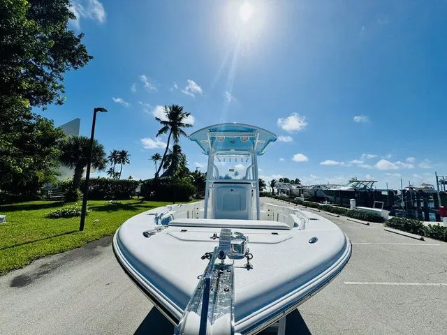 Slide: The Image of Sea Pro 225FLX Sandbar 2026 - 18