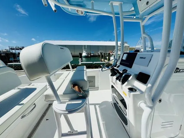 Slide: The Image of Sea Pro 225FLX Sandbar 2026 - 7