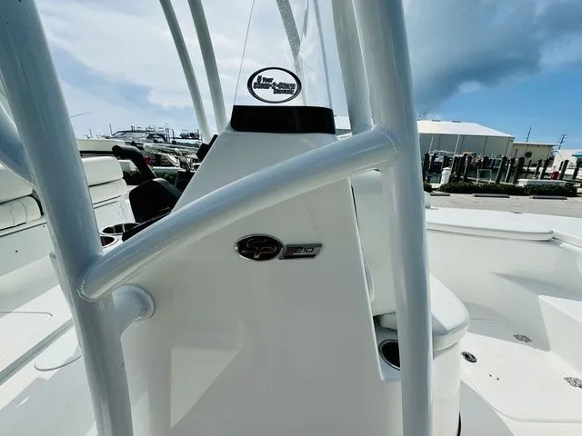 Slide: The Image of Sea Pro 210 DLX 2026 - 12