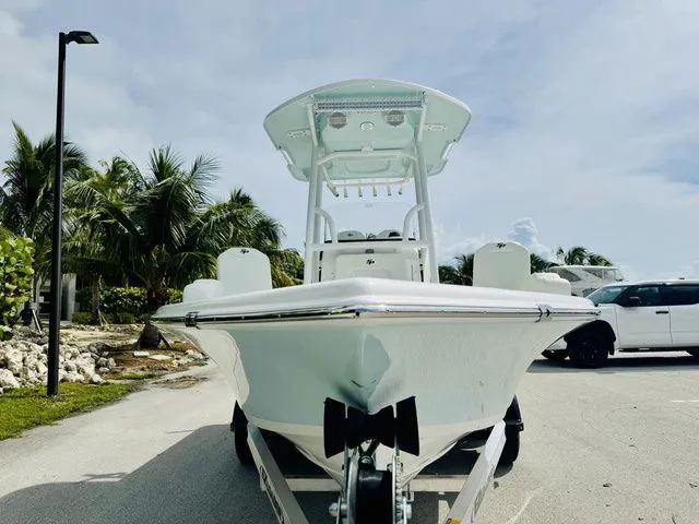 Slide: The Image of Sea Pro 210 DLX 2026 - 17