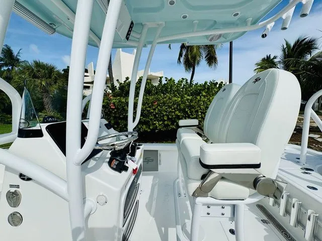 Slide: The Image of Sea Pro 210 DLX 2026 - 9