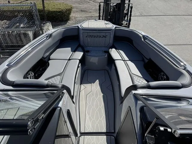 Slide: The Image of Yamaha 255XD 2026 - 28