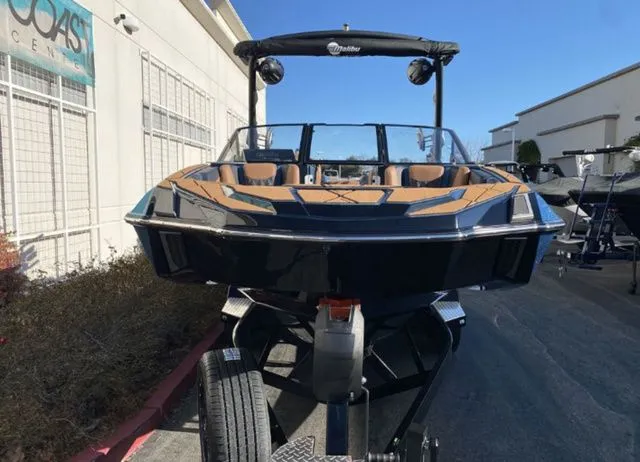 Slide: The Image of Malibu M230 2025 - 4