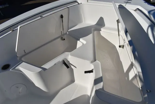 Slide: The Image of Sea Hunt Triton 210 2014 - 26