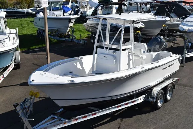 Slide: The Image of Sea Hunt Triton 210 2014 - 7