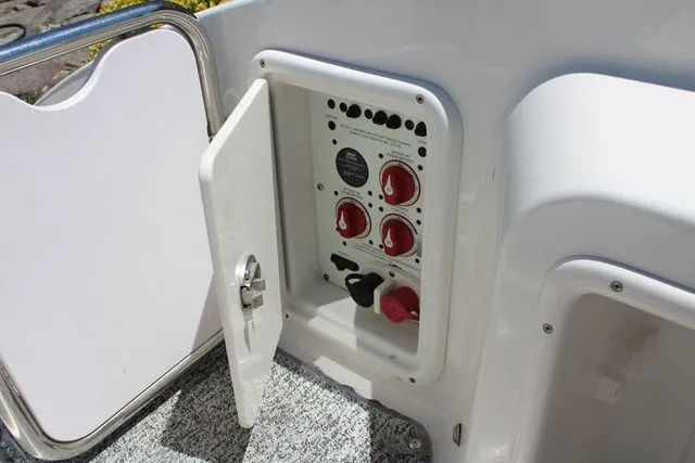 Slide: The Image of Chaparral 287 Sport Boat 2014 - 22