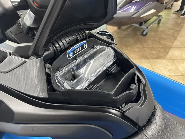 Slide: The Image of Sea-Doo RXT-X 2026 - 10