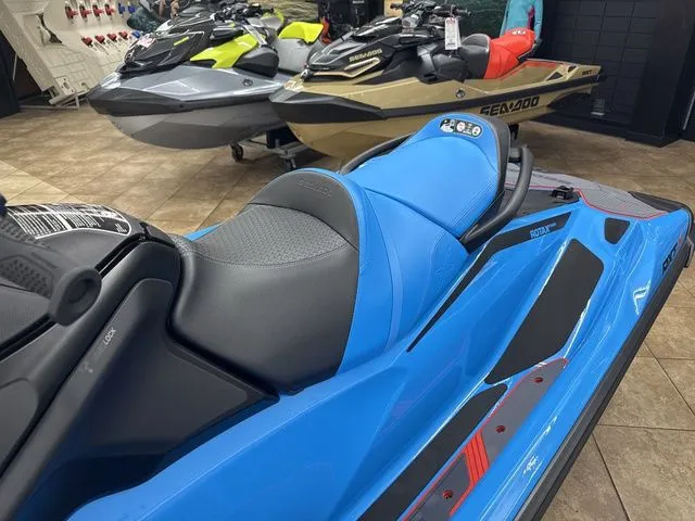 Slide: The Image of Sea-Doo RXT-X 2026 - 12