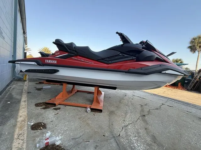 Slide: The Image of Yamaha FX Cruiser HO 2026 - 6