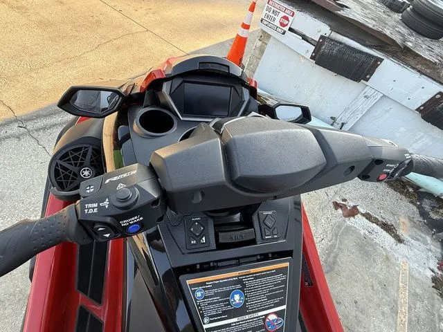 Slide: The Image of Yamaha FX Cruiser HO 2026 - 9