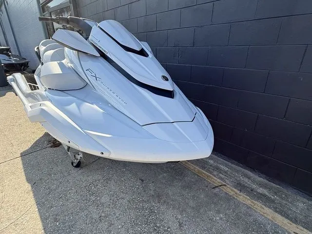 Slide: The Image of Yamaha FX Cruiser SVHO 2026 - 4