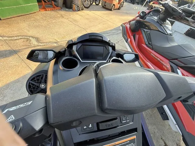 Slide: The Image of Yamaha FX SVHO 2026 - 10