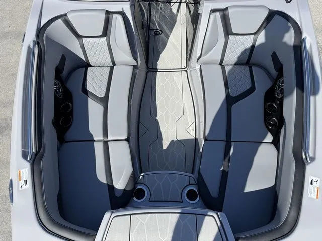 Slide: The Image of Yamaha 255XD 2026 - 33