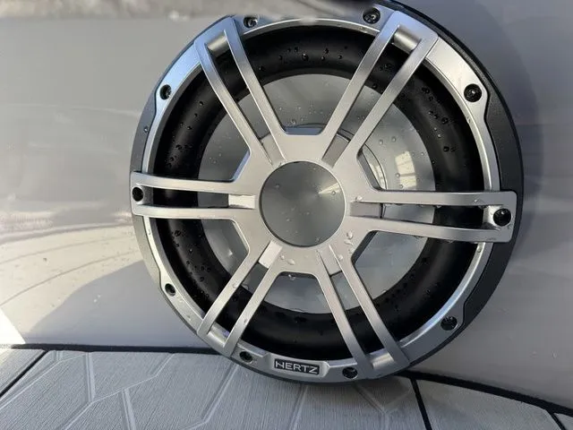 Slide: The Image of Yamaha 255XD 2026 - 42