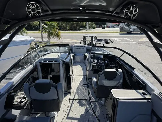 Slide: The Image of Yamaha 255XD 2026 - 9