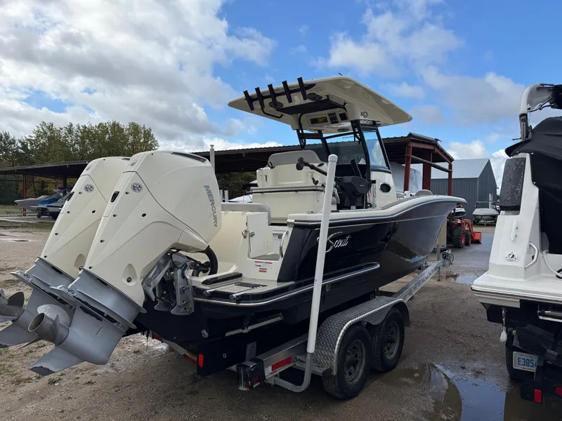 Slide: The Image of Scout 255 LXF 2021 - 15