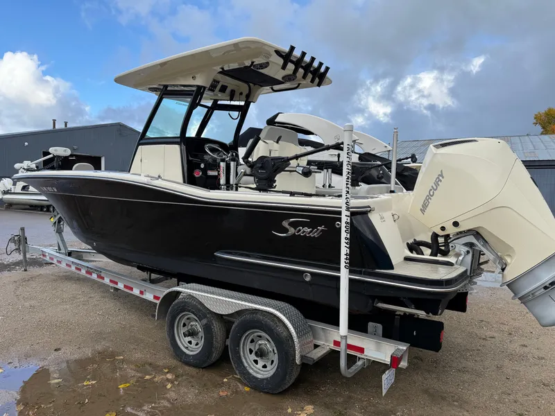 Slide: The Image of Scout 255 LXF 2021 - 5