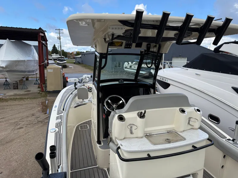 Slide: The Image of Scout 255 LXF 2021 - 9