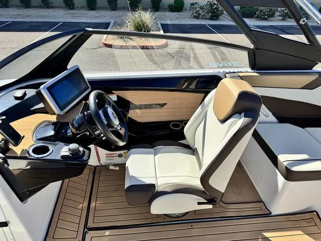 Slide: The Image of Yamaha 222S 2023 - 15