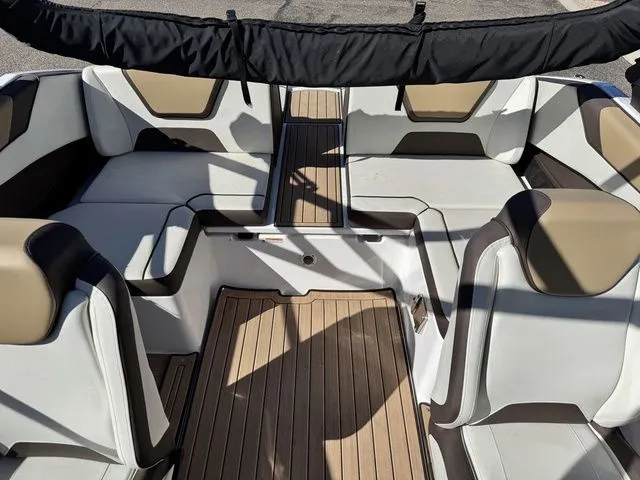 Slide: The Image of Yamaha 222S 2023 - 16