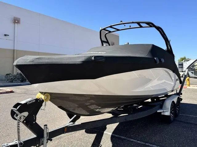 Slide: The Image of Yamaha 222S 2023 - 17