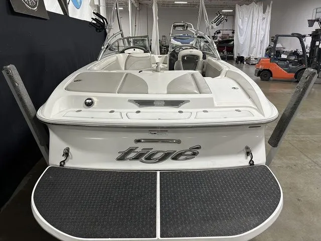 Slide: The Image of Tigé 24Ve 2007 - 8