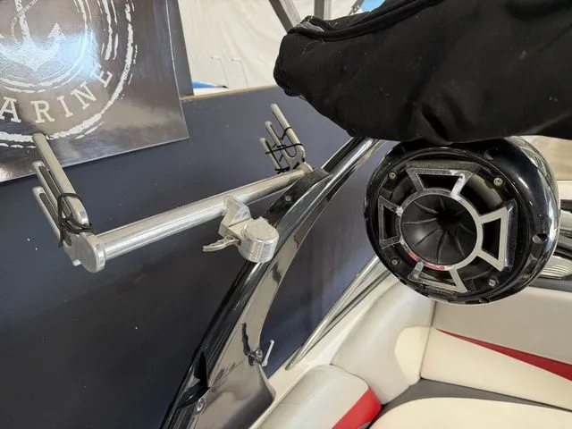 Slide: The Image of Tigé 22Ve 2011 - 10