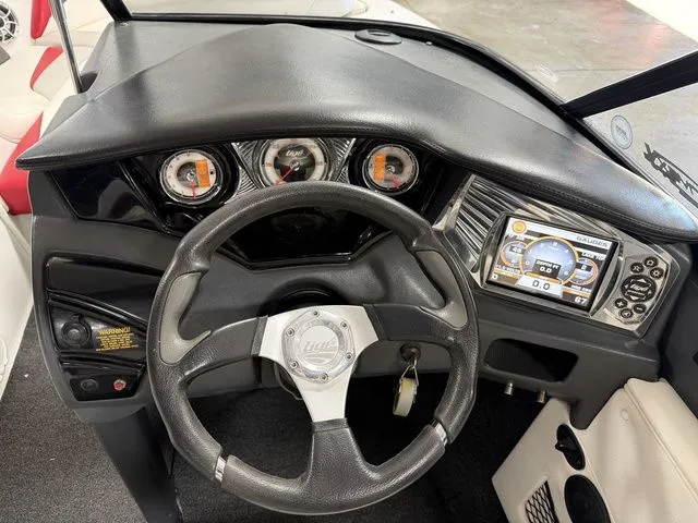 Slide: The Image of Tigé 22Ve 2011 - 15