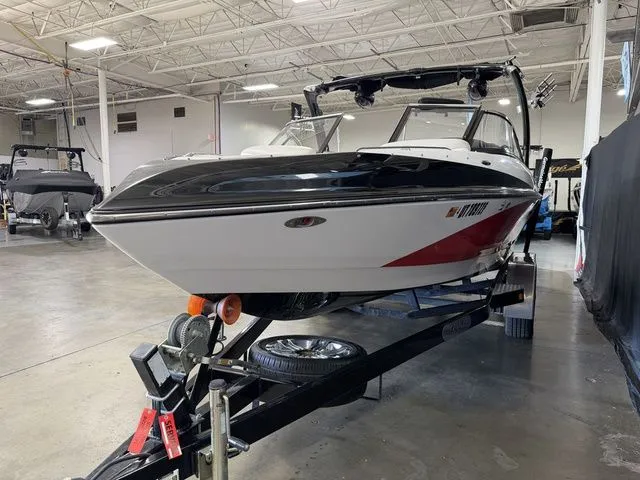 Slide: The Image of Tigé 22Ve 2011 - 5